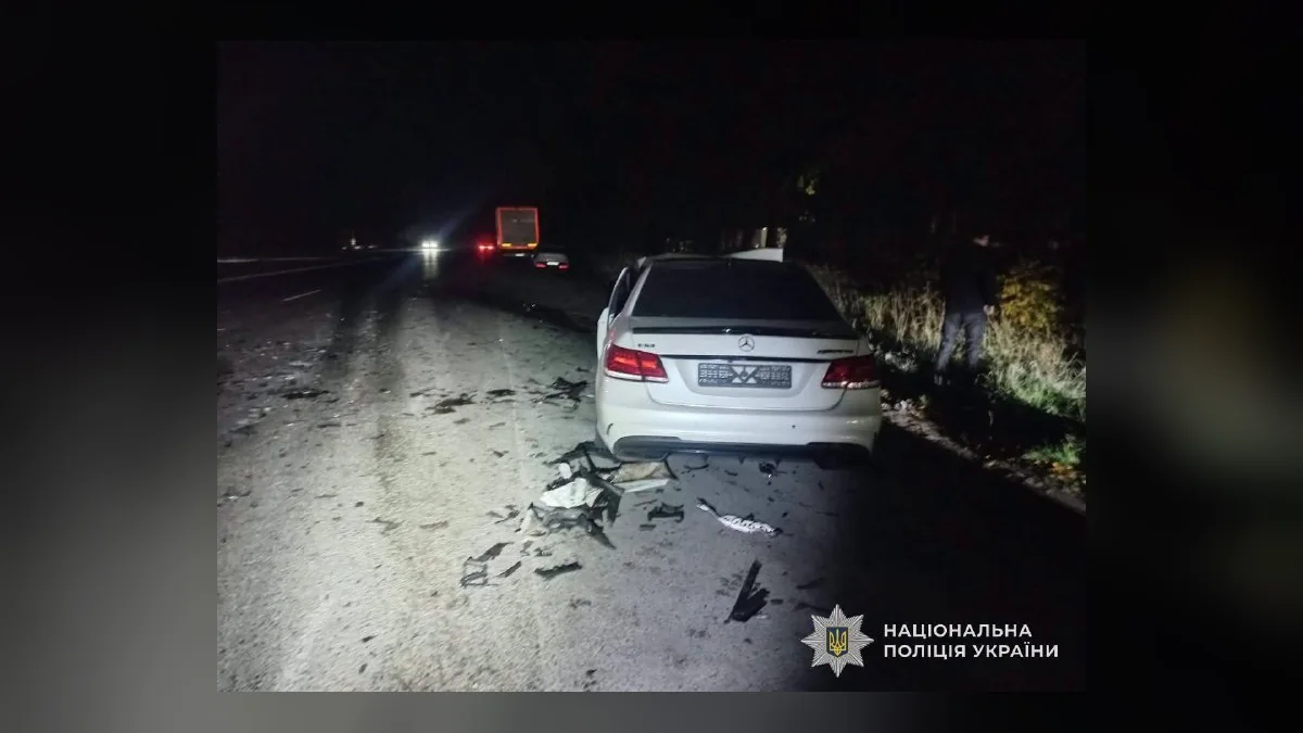 Поблизу Дублян зіткнулися вантажівка та легковик: двоє травмованих