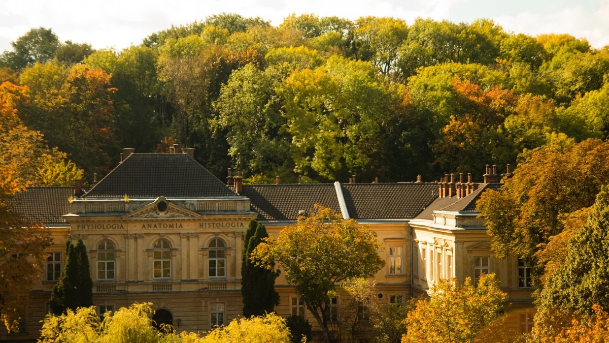 У Львові медичний університет офіційно перейменували на честь Короля Данила